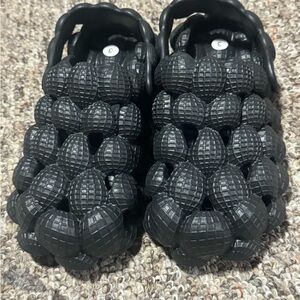 Bubble slides with straps kids size 3 or 34